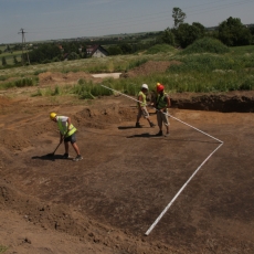 archeologiczne ratownicze badania wykopaliskowe na obwodnicy Miechowa woj. małoposlkie